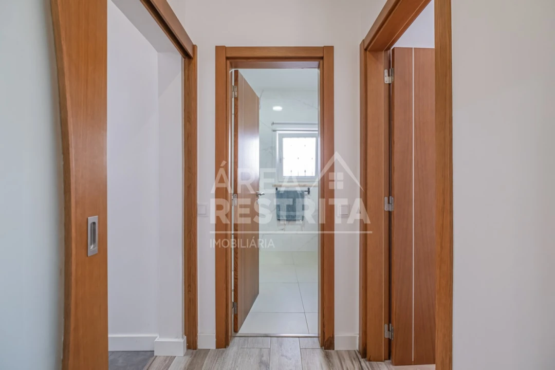 Moradia T3 para Venda em Quinta do Conde Foto 22