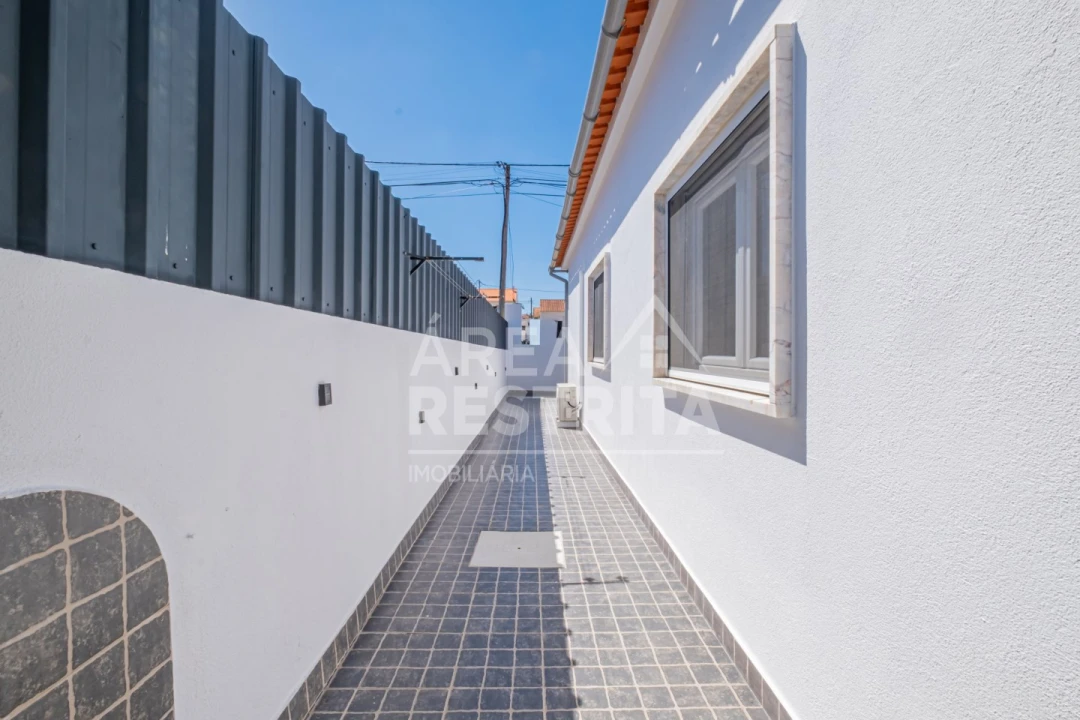 Moradia T3 para Venda em Quinta do Conde Foto 57