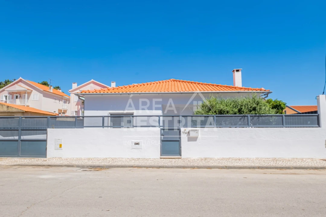 Moradia T3 para Venda em Quinta do Conde Foto 1