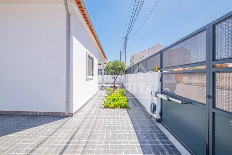 Moradia T3 para Venda em Quinta do Conde Foto 62