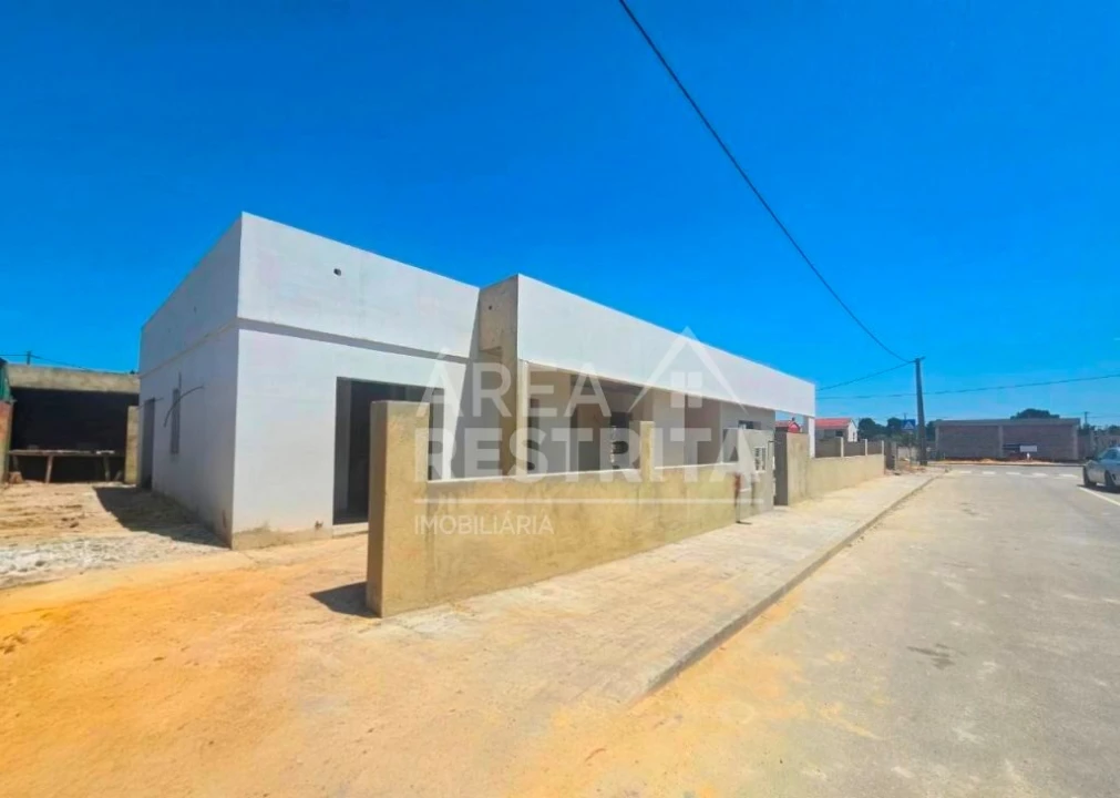 Moradia T3 para Venda em Quinta do Anjo Foto 5
