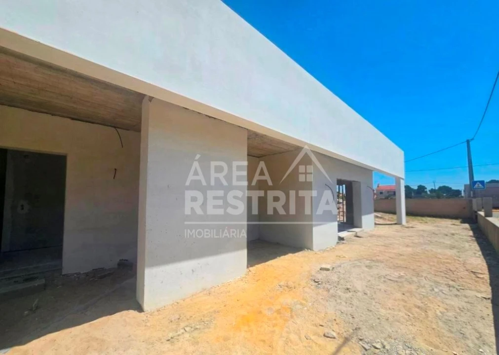 Moradia T3 para Venda em Quinta do Anjo Foto 8