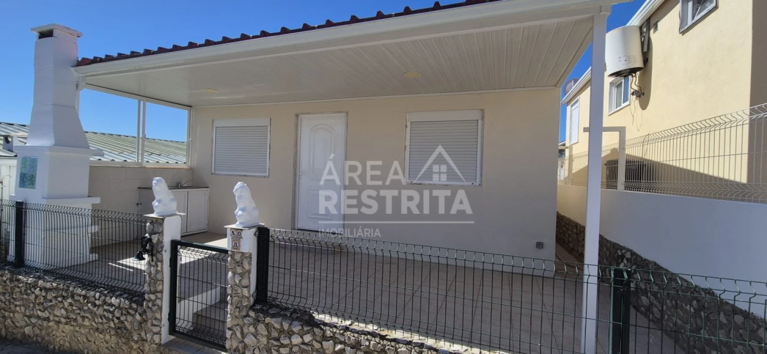 Moradia T3 para Venda em Fernao Ferro Foto 1