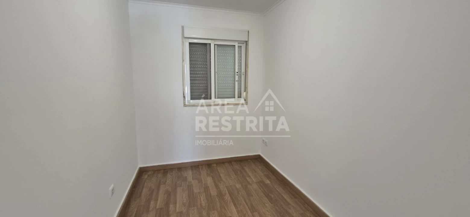 Moradia T3 para Venda em Fernao Ferro Foto 8