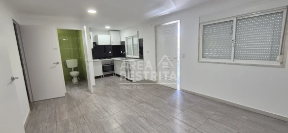 Moradia T3 para Venda em Fernao Ferro
