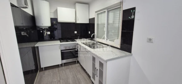 Moradia T3 para Venda em Fernao Ferro