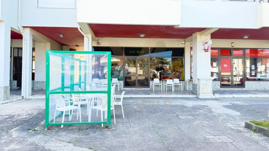 Loja para Venda em Chafe