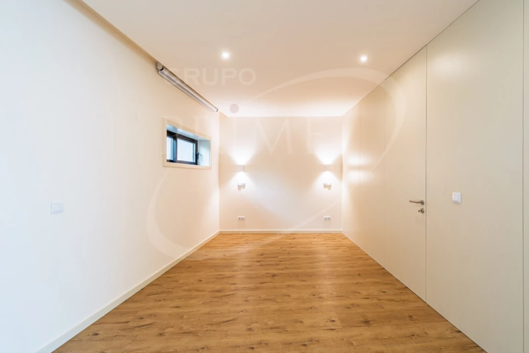 Apartamento T2 para Venda em Paranhos Foto 15