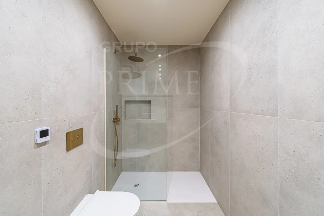 Apartamento T2 para Venda em Paranhos Foto 20