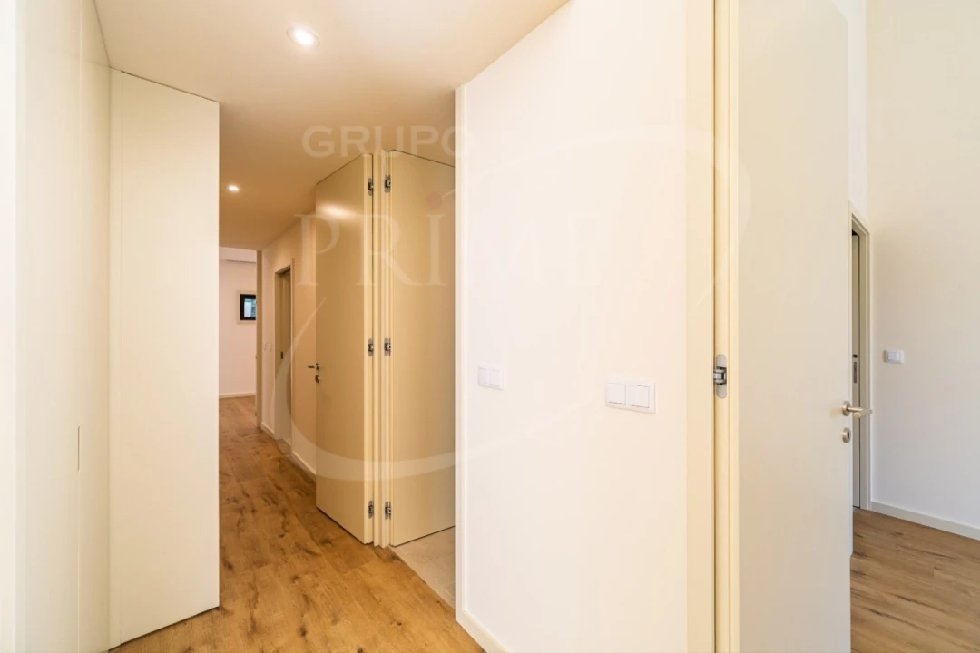 Apartamento T2 para Venda em Paranhos Foto 24