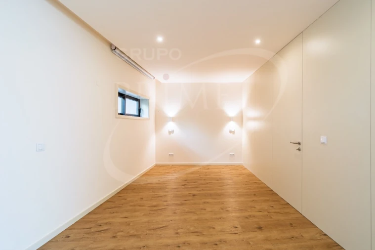 Apartamento T2 para Venda em Paranhos Foto 15