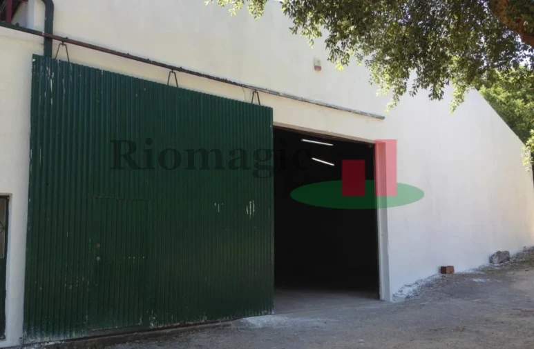 Armazém para Arrendamento em Outeiro da Cortiçada e Arruda dos Pisões