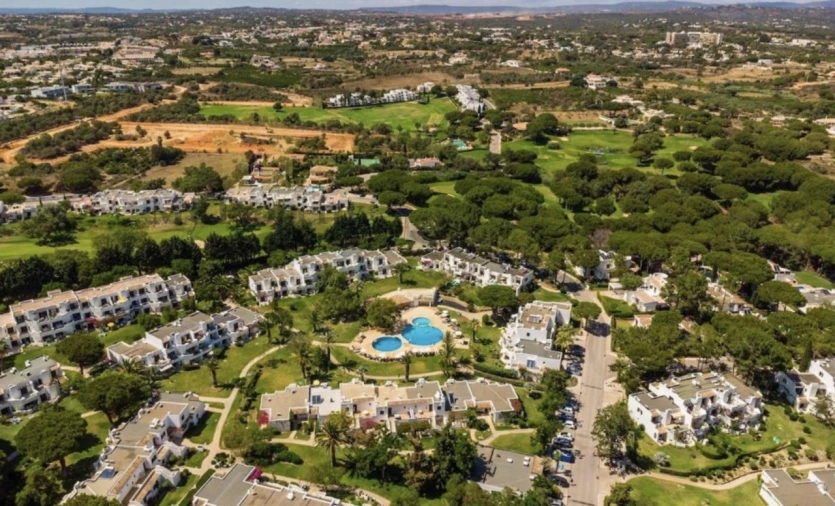 Apartamento T2 para Venda em Albufeira e Olhos de Água Foto 7