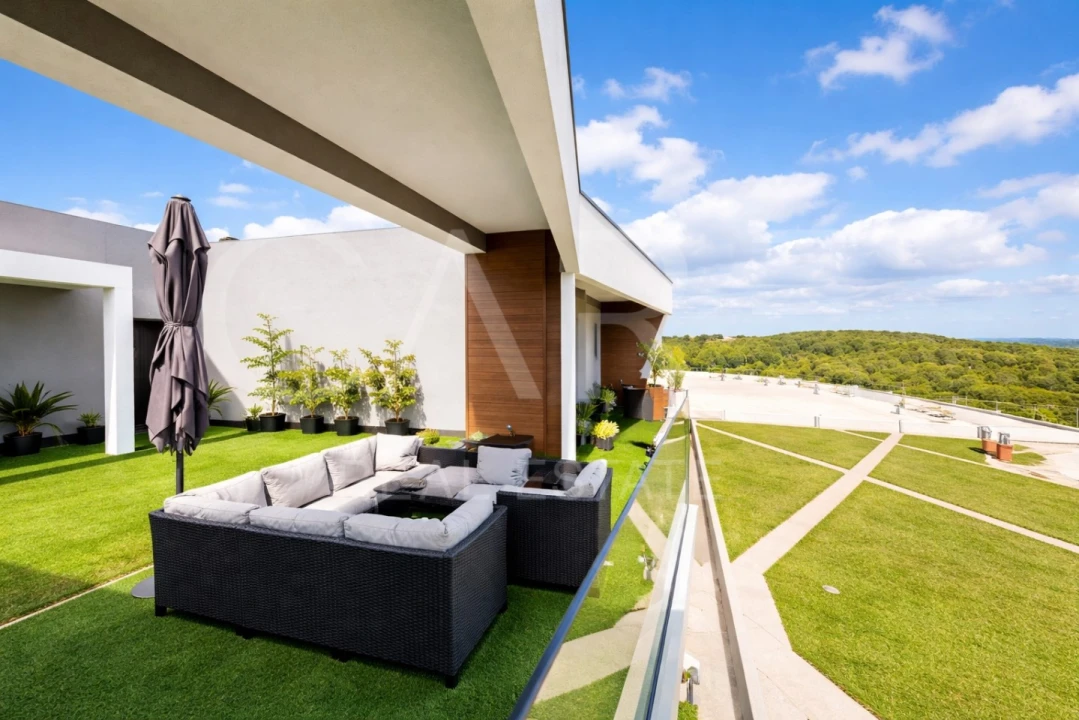 Apartamento T5 para Venda em Venteira Foto 5