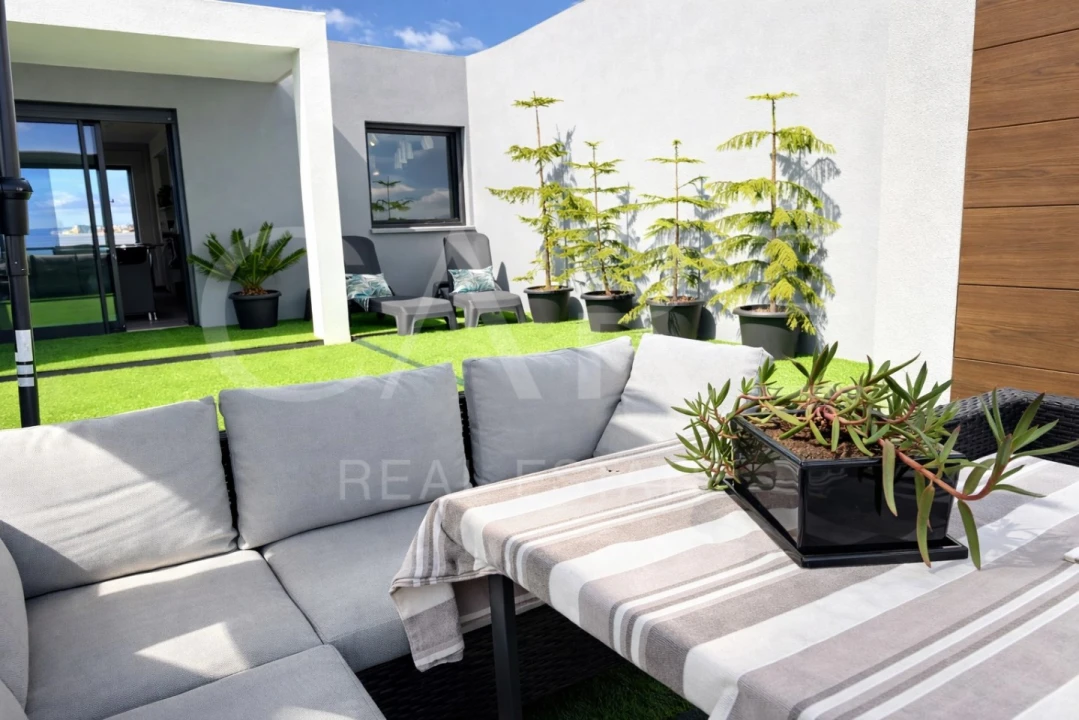 Apartamento T5 para Venda em Venteira Foto 11