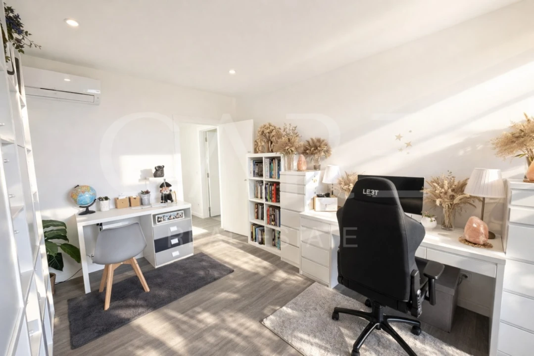 Apartamento T5 para Venda em Venteira Foto 36