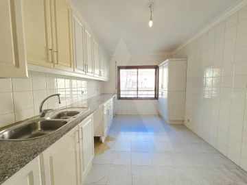 Apartamento T2 para Venda em Glória e Vera Cruz