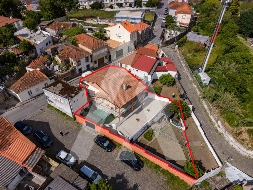 Moradia T3 para Venda em Campanhã Foto 1