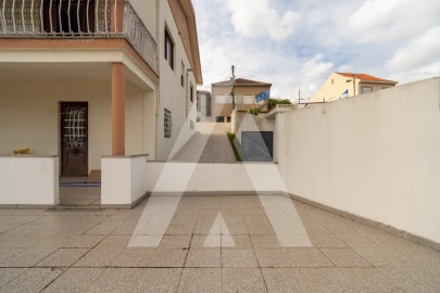 Moradia T3 para Venda em Campanhã