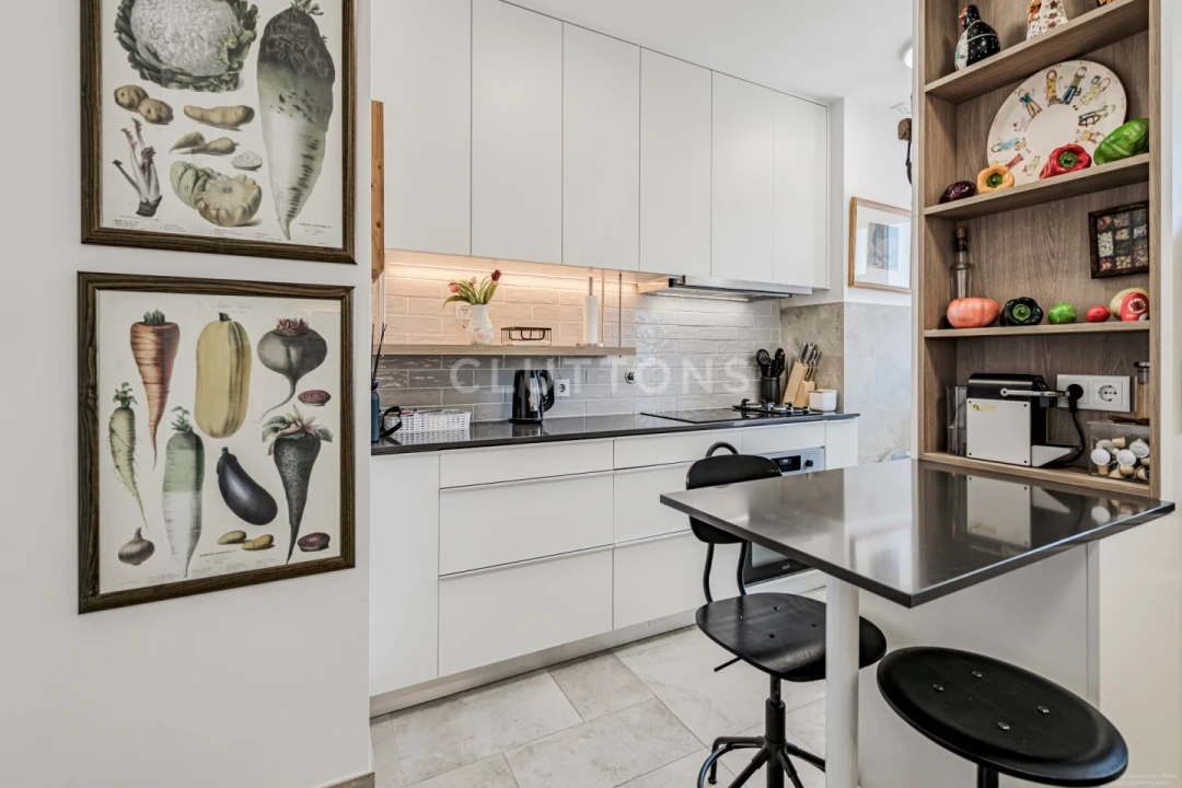 Apartamento T4 para Venda em Carcavelos e Parede Foto 13
