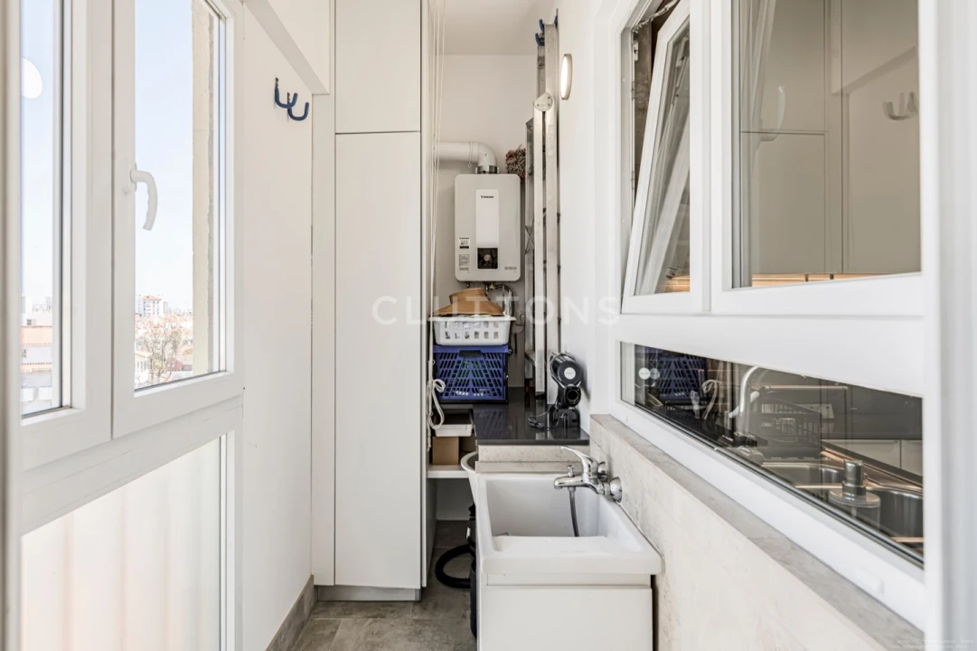 Apartamento T4 para Venda em Carcavelos e Parede Foto 15
