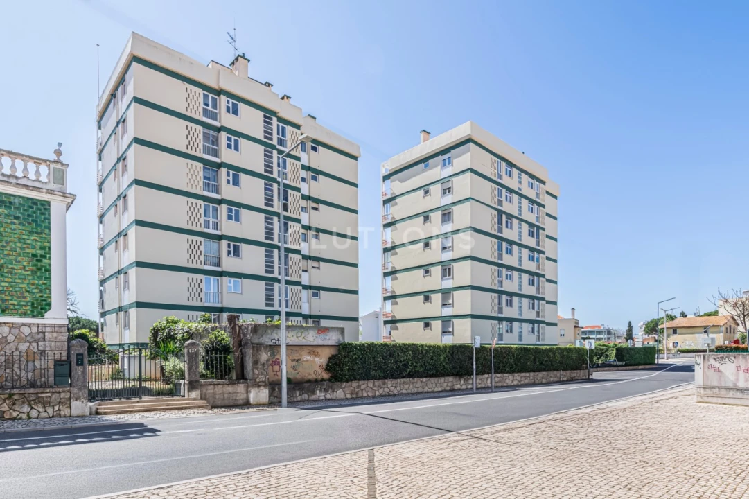 Apartamento T4 para Venda em Carcavelos e Parede Foto 36
