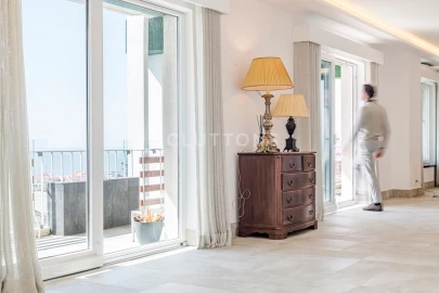 Apartamento T4 para Venda em Carcavelos e Parede