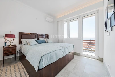 Apartamento T4 para Venda em Carcavelos e Parede