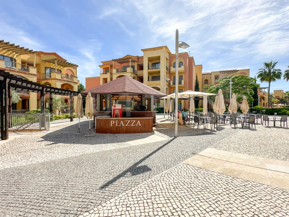 Apartamento T3 para Venda em Quarteira Foto 3