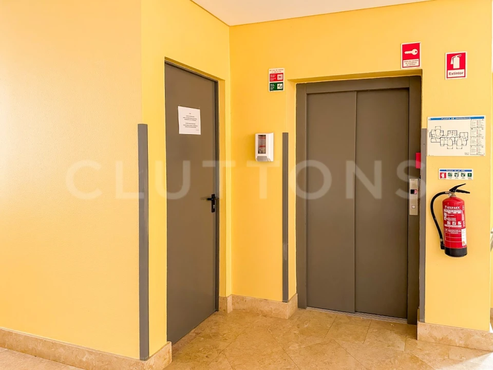 Apartamento T3 para Venda em Quarteira Foto 29
