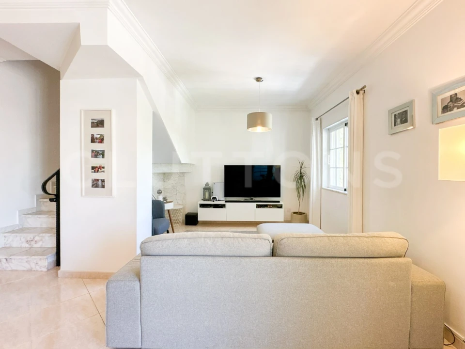 Apartamento T4 para Venda em Almancil Foto 12
