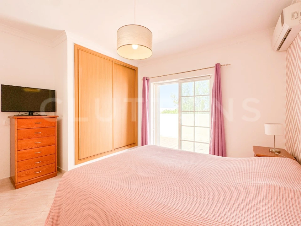 Apartamento T4 para Venda em Almancil Foto 17