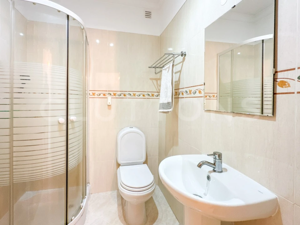Apartamento T4 para Venda em Almancil Foto 30
