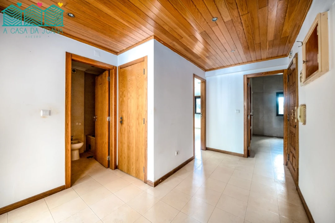 Apartamento T2 para Venda em Póvoa de Santa Iria e Forte da Casa Foto 3