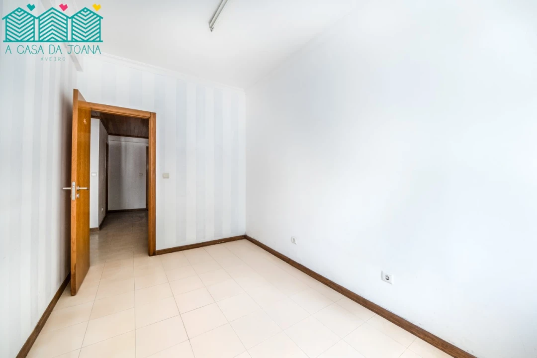 Apartamento T2 para Venda em Póvoa de Santa Iria e Forte da Casa Foto 16