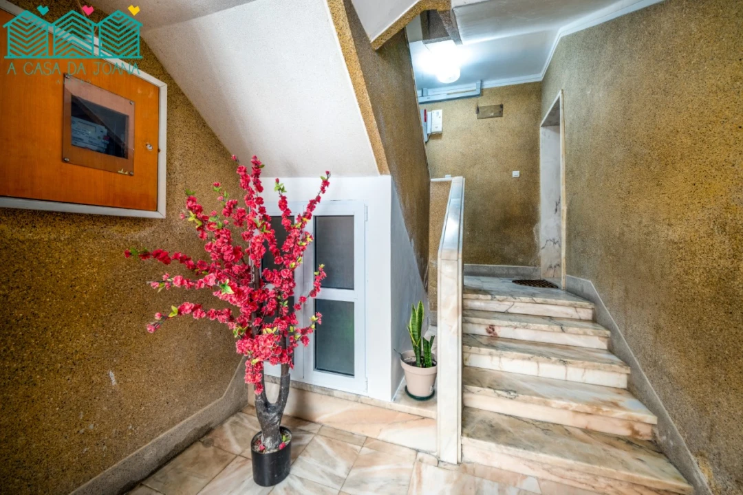 Apartamento T2 para Venda em Póvoa de Santa Iria e Forte da Casa Foto 18