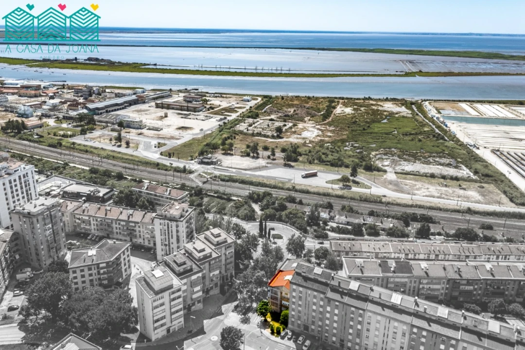 Apartamento T2 para Venda em Póvoa de Santa Iria e Forte da Casa Foto 20