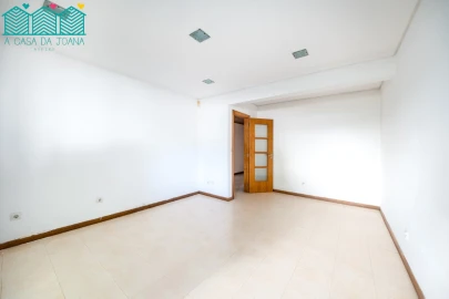 Apartamento T2 para Venda em Póvoa de Santa Iria e Forte da Casa