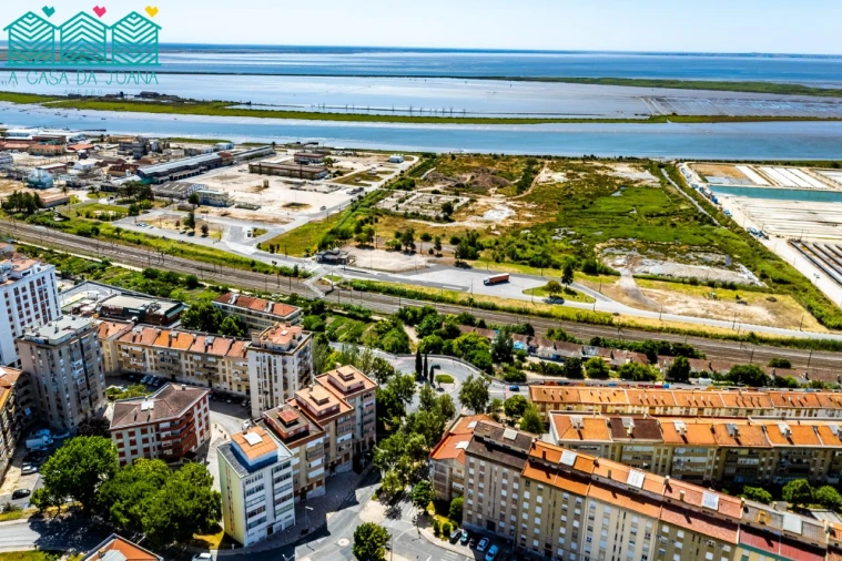 Apartamento T2 para Venda em Póvoa de Santa Iria e Forte da Casa Foto 21