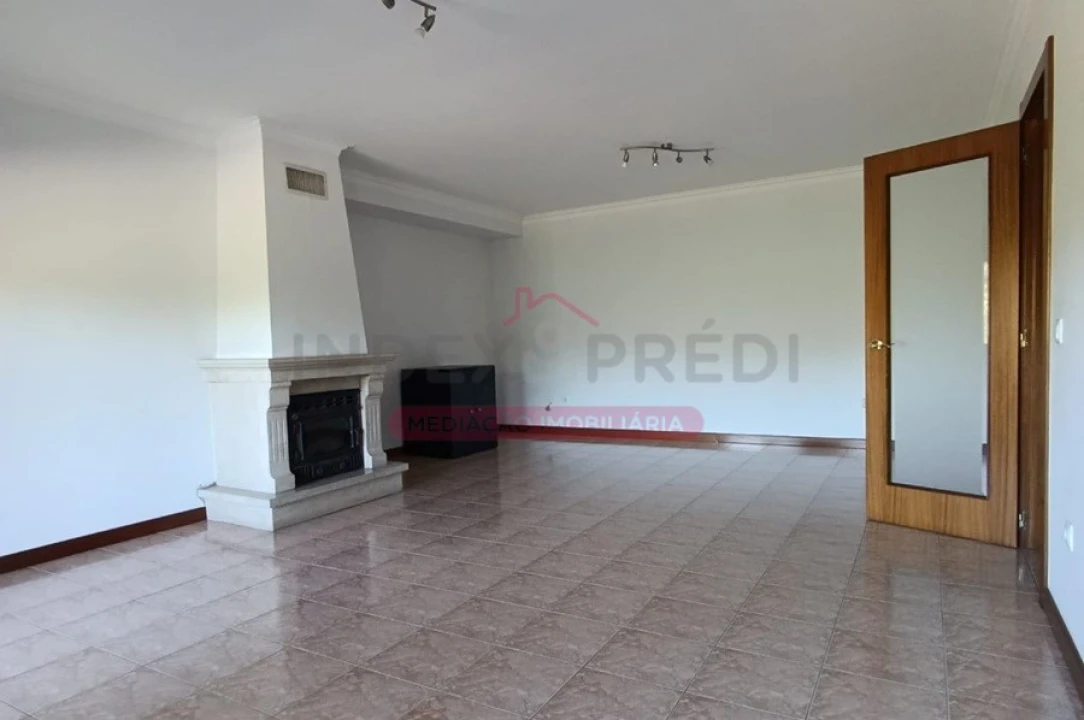 Apartamento T3 para Venda em Águeda e Borralha Foto 2