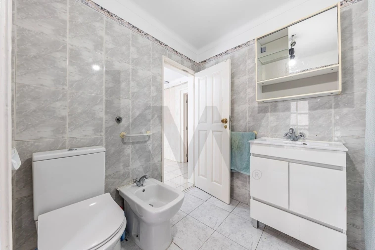 Apartamento T3 para Venda em Misericórdia Foto 26