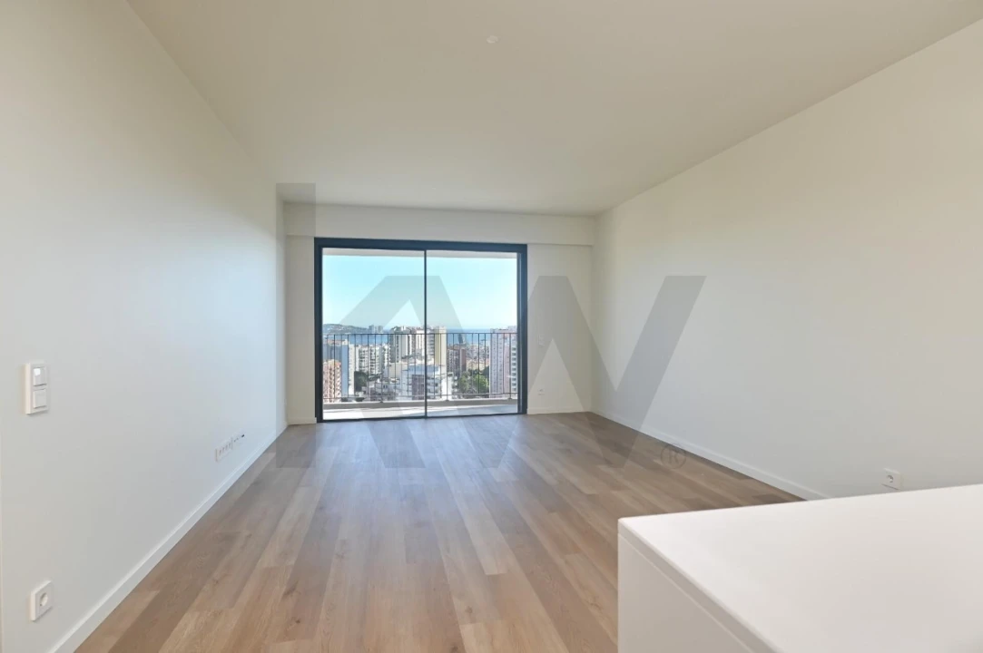 Apartamento T3 para Venda em Algés, Linda-A-Velha e Cruz Quebrada-Dafundo Foto 4
