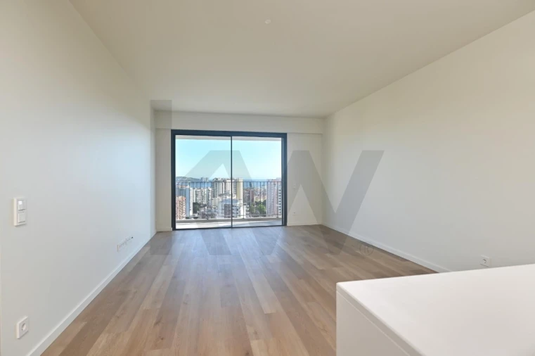 Apartamento T3 para Venda em Algés, Linda-A-Velha e Cruz Quebrada-Dafundo Foto 4