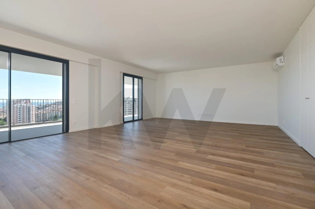 Apartamento T4 para Venda em Algés, Linda-A-Velha e Cruz Quebrada-Dafundo Foto 5