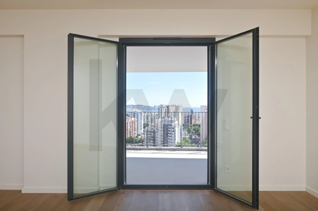 Apartamento T4 para Venda em Algés, Linda-A-Velha e Cruz Quebrada-Dafundo Foto 1