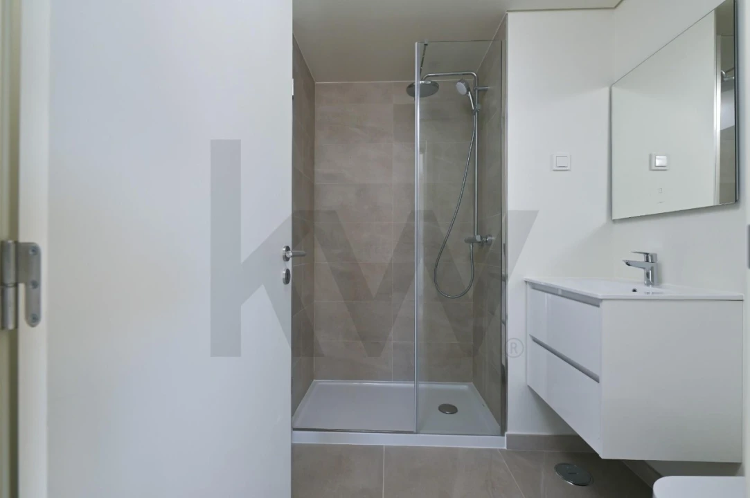 Apartamento T4 para Venda em Algés, Linda-A-Velha e Cruz Quebrada-Dafundo Foto 17