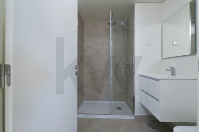 Apartamento T4 para Venda em Algés, Linda-A-Velha e Cruz Quebrada-Dafundo