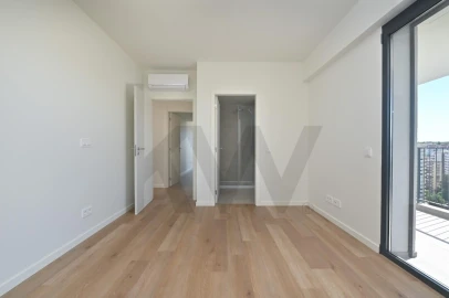 Apartamento T4 para Venda em Algés, Linda-A-Velha e Cruz Quebrada-Dafundo
