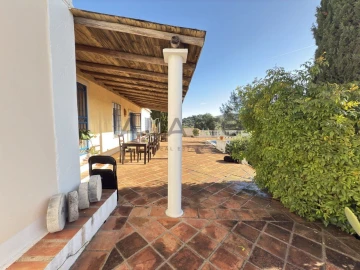 Moradia T4 para Venda em Loule (São Clemente)