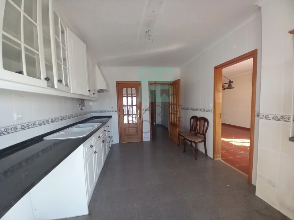 Moradia T4 para Venda em Santo Isidoro Foto 15